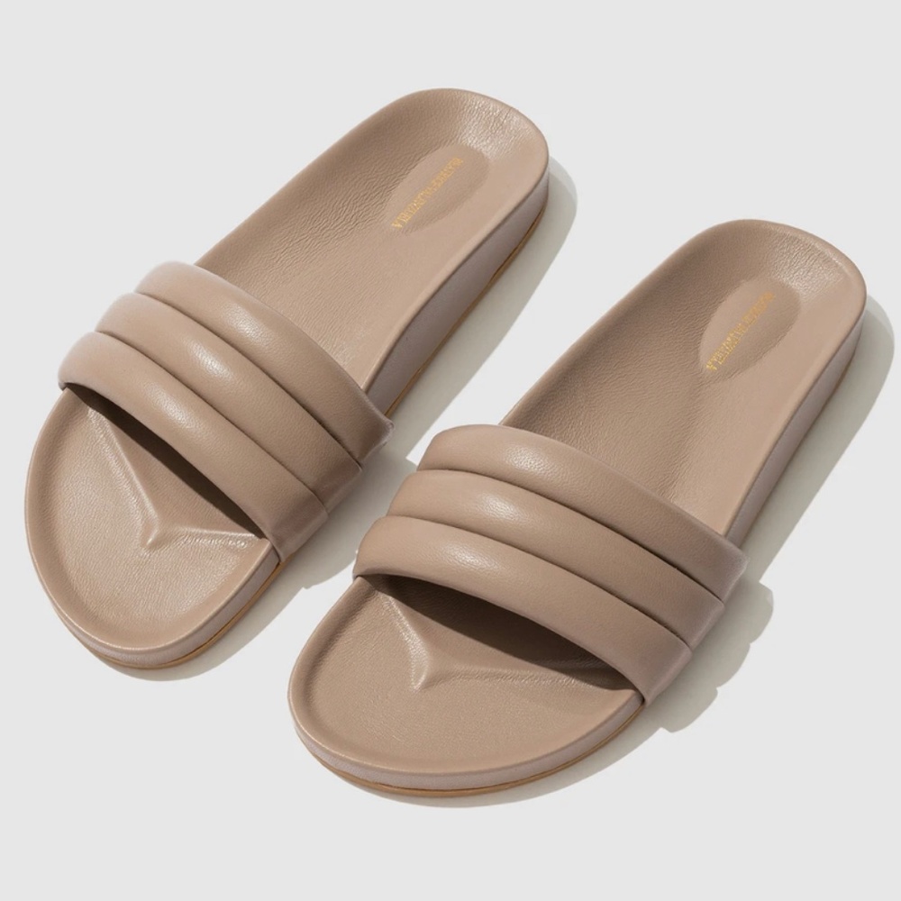 STORM MONOCOLOR SANDALIA | SIZE 9 | BEATRICE VALENZUELA